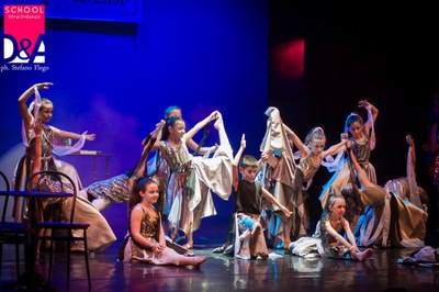  (<a class="download" href="http://176.9.140.102:8082/dearte/boranelcuor2016/presentazione-dem-1.jpg/at_download/image">Download</a>)