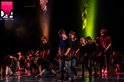  (<a class="download" href="http://176.9.140.102:8082/dearte/giornoalcirco2015/mg-0184.jpg/at_download/image">Download</a>)
