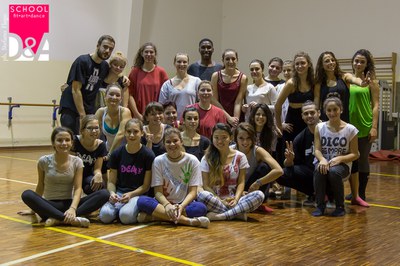  (<a class="download" href="http://176.9.140.102:8082/dearte/jerome2014/dea-jerome-17.jpg/at_download/image">Download</a>)